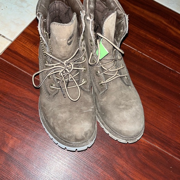 Timberlands - Picture 4 of 5